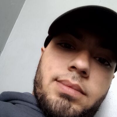  ,   Akow, 26 ,   ,   , c , 