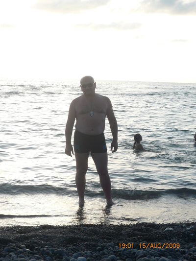  ,   Makena, 47 ,   ,   , c 