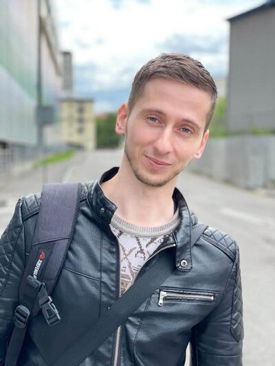  ,   Issa, 34 ,   ,   