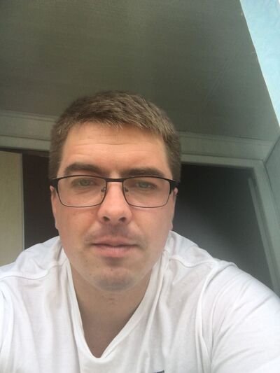  ,   Konstantin, 32 ,   , c 