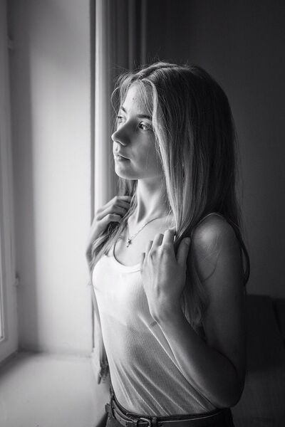  ,   Angelina, 27 ,   ,   , c 