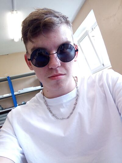  ,   Markus, 19 ,   ,   