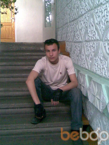  -,   Stranger, 32 ,     , c 