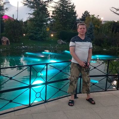  ,   Maksim, 37 ,  