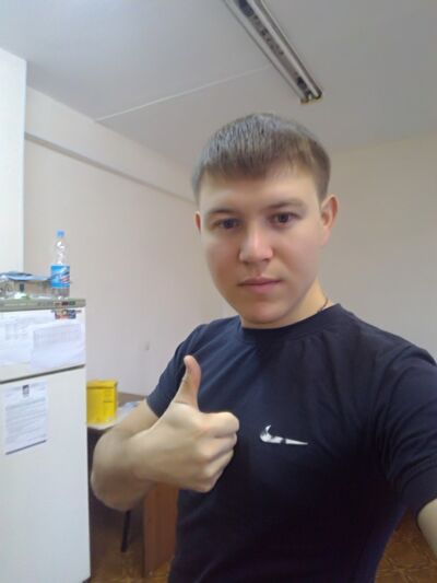  ,   Ren, 32 ,   