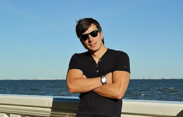  ,   Alex, 40 ,   ,   
