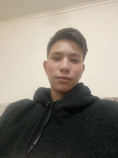  ,   Jonny, 20 ,   