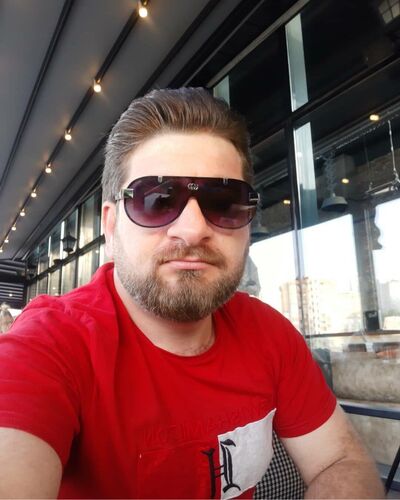  ,   Kenan, 40 ,   ,   , c , 