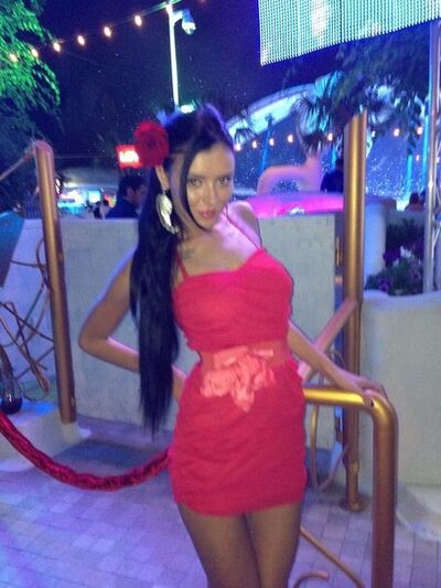   ,   Neznakomka, 37 ,   ,   , c 