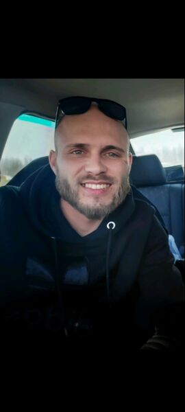  ,   Denis, 32 ,   ,   