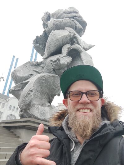  -,   Vitalii, 40 ,   ,   