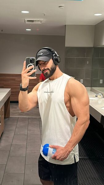  ,   Derek, 39 ,   ,   