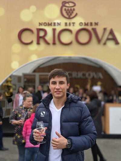  ,   Adelin, 26 ,   ,   