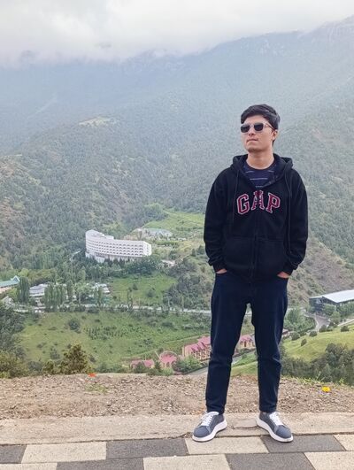  ,   Elbek, 20 ,   ,   