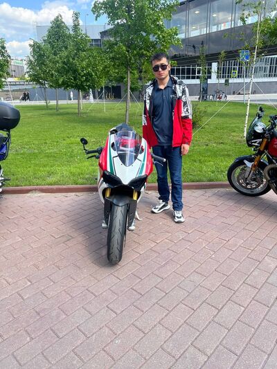  ,   Bexruz, 21 ,   ,   