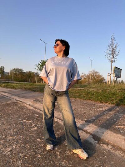  ,   Anna, 48 ,   ,   
