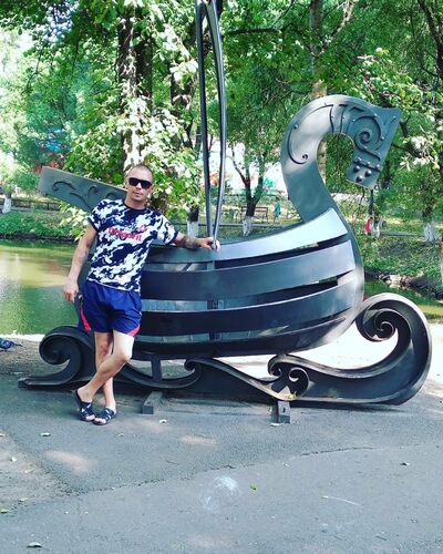  ,   Sergei, 35 ,   c 