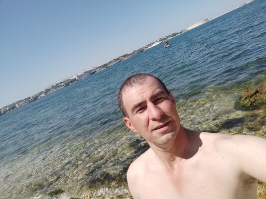   ,   Denis, 35 ,   ,   