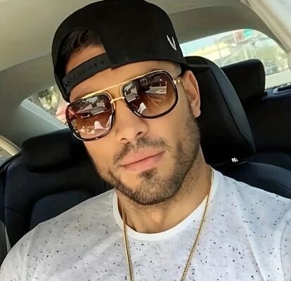  ,   Nicolos, 31 ,   ,   