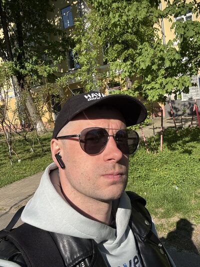  ,   Denis, 30 ,   ,   