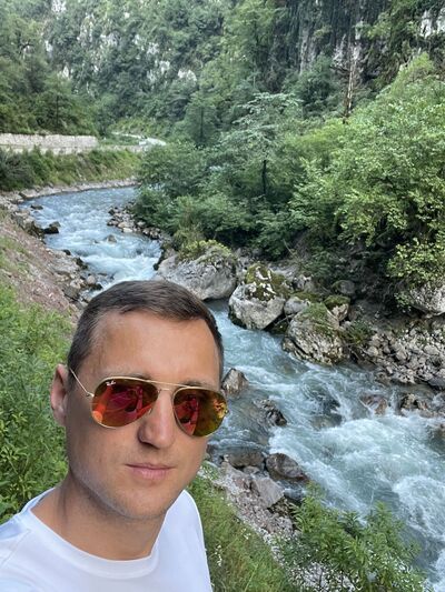  ,   Yuriy, 37 ,   ,   , c , 