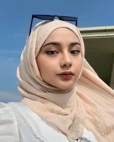  Ad Dammam,   Isabella, 26 ,   ,   