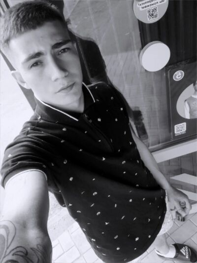 ,   Herry, 21 ,   ,   