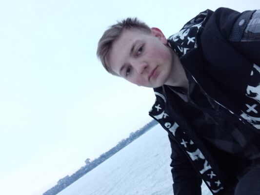  ,   Artyom, 21 ,   c 