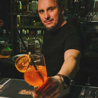  ,   Stas, 35 ,   ,   