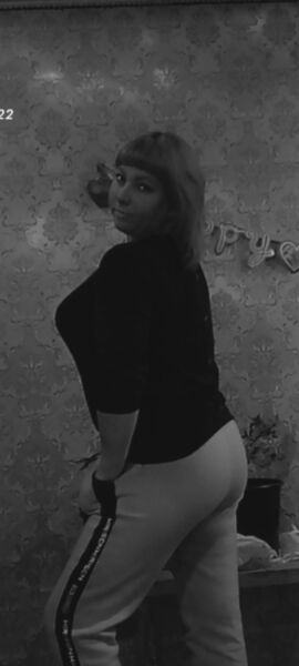   ,   Nadia, 39 ,   ,   