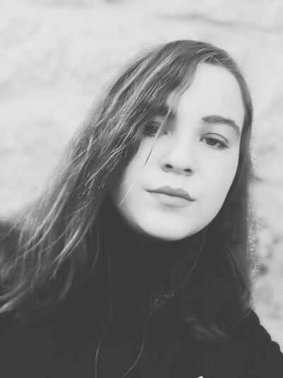  ,   Lesia, 19 ,     , c 