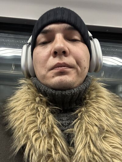  ,   Max, 26 ,  