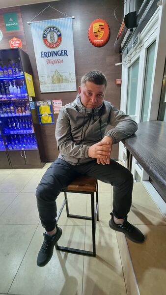  ,   Pavel, 35 ,   ,   , c 