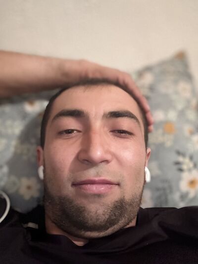  ,   Ali, 33 ,   c 