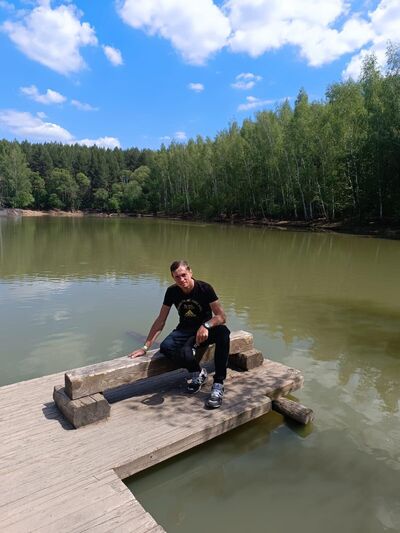  ,   Nik, 42 ,   c 