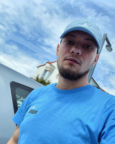  ,   Cristian, 24 ,   ,   , c , 