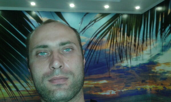  ,   Maks, 44 ,  