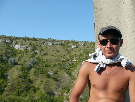  ,   Anton, 40 ,   ,   , c 