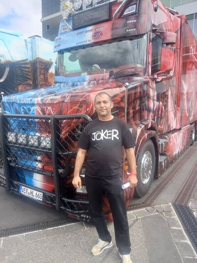  ,   Shukhrat, 41 ,   ,   , c , 