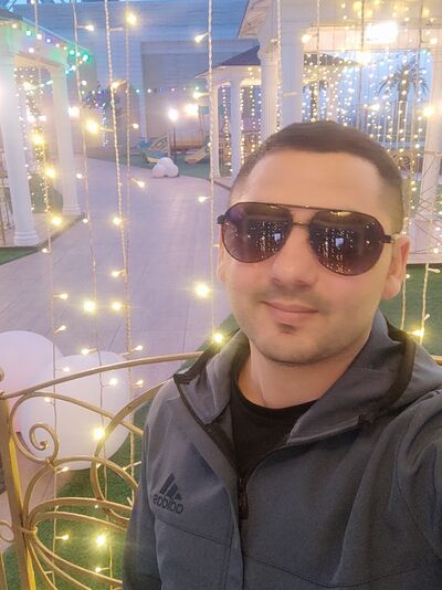  ,   Alex, 33 ,   ,   