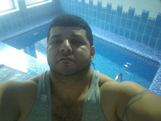 ,   Iza, 44 ,   ,   