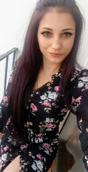  ,   Anna, 35 ,  