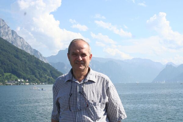  Straubing,   , 63 ,     , c 