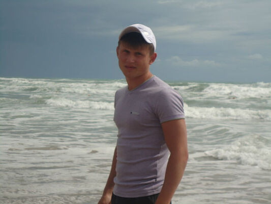  ,   Maxim, 31 ,  