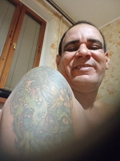  ,   Pedro, 42 ,   ,   