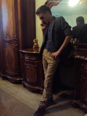  31416807  Vardges, 22 ,    