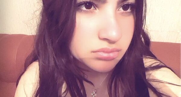  ,   Maria, 18 ,   ,   