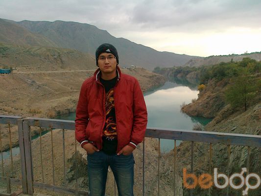  ,   Adola, 32 ,  