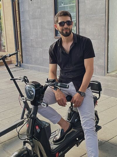  ,   Hassan, 33 ,   