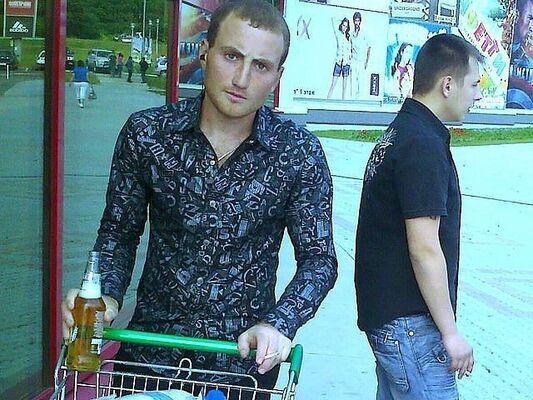 Знакомства Краснодар, фото мужчины Artur, 32 года, познакомится для флирта, любви и романтики, cерьезных отношений